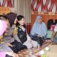 Kapolres Lombok Barat Jenguk Anggota yang Sakit, Beri Tali Asih dan Motivasi