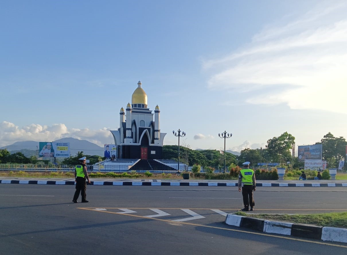 Polres Lombok Barat Gelar Kegiatan Gatur dan Patroli untuk Jaga Kamseltibcarlantas Jelang Pemilu