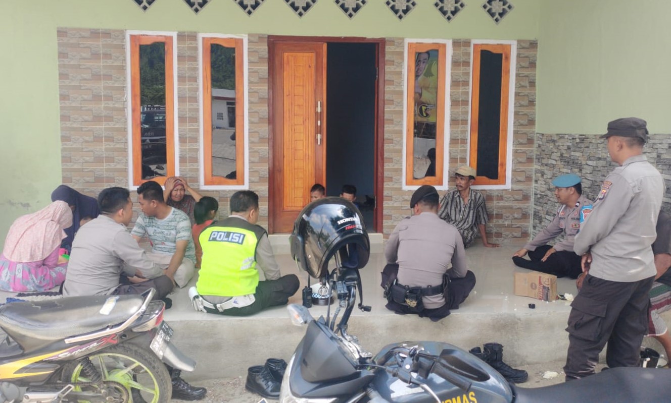 Polsek Sekotong Beri Pesan Positif kepada Warga Dusun Empol Timur, Agar Pahami Pentingnya Jaga Keamanan dan Ketertiban Pemilu 2024