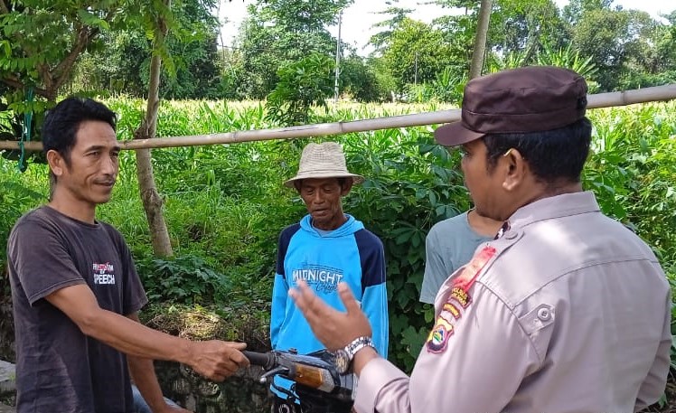 Polres Lombok Barat Gencar Sosialisasi Kamtibmas Jelang Pemilu, Sambangi Warga Desa Taman Ayu Gerung