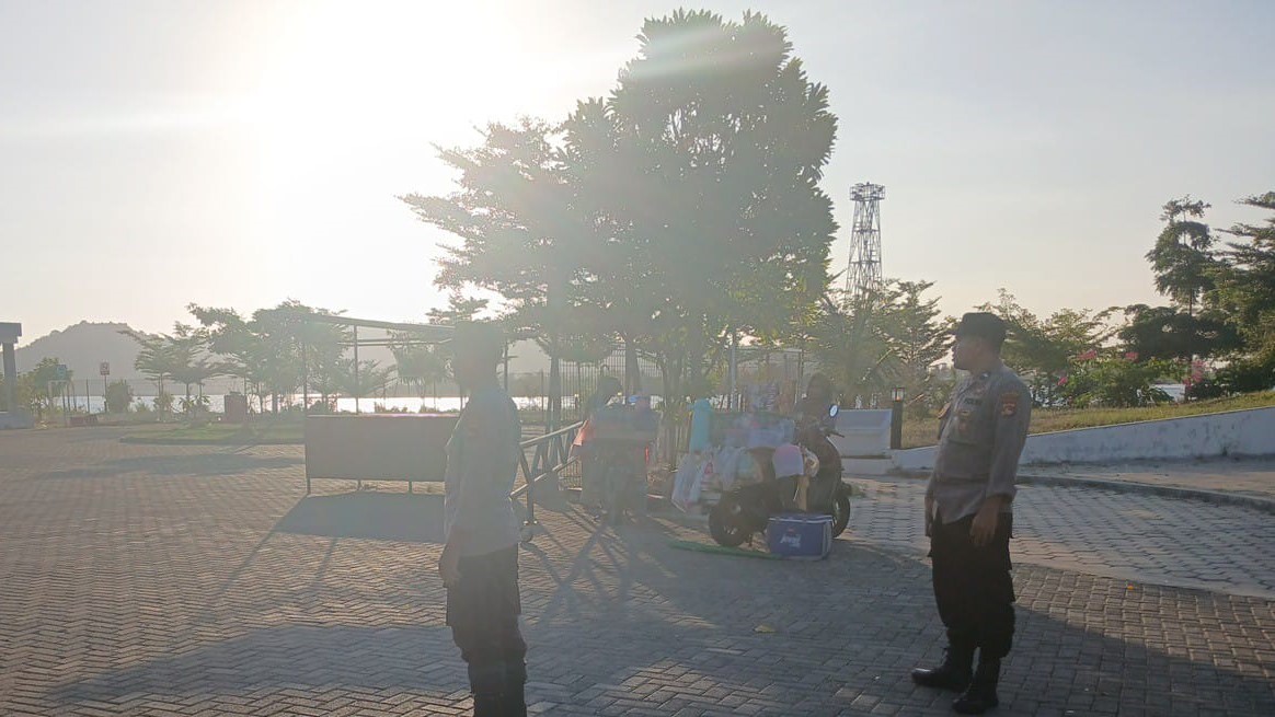 Patroli KRYD Polsek Lembar Jaga Keamanan Pelabuhan Gilimas Jelang World Water Forum